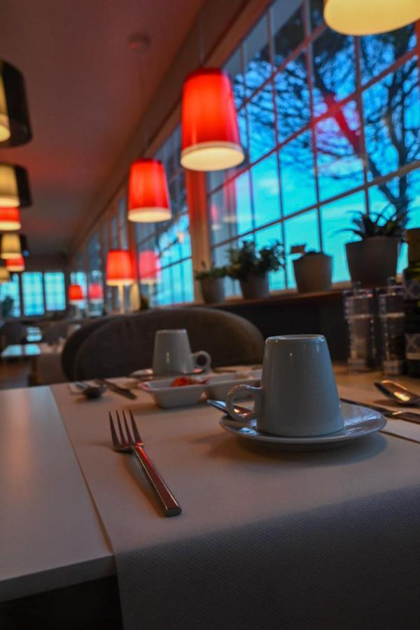 The Originals Hotel Le Cise Restaurant Chambres Et Suites Ault Esterno foto